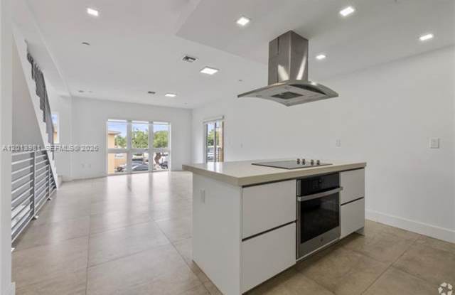 434 SW 10th St #A, Miami, FL 33130 photos photos