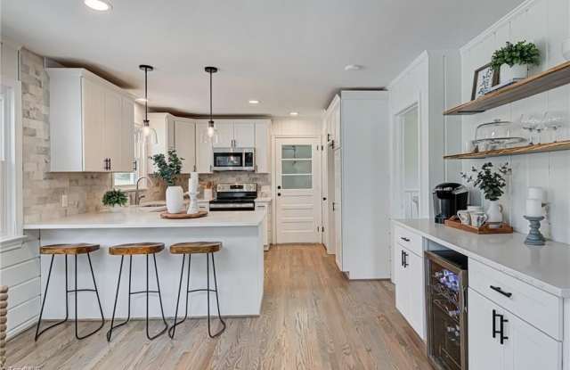 1145 Twin Oak Drive Gallery 2