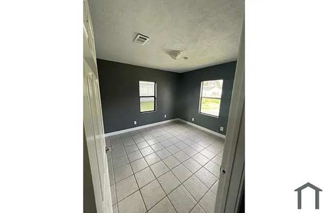 House For Rent 3975 Cleveland St, Beaumont, TX 77703 Gallery 4