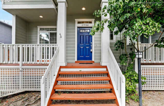 15960 SW Mortondale Lane Gallery 3