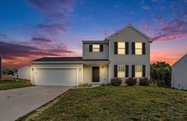 Immediate Occupancy Available! - 10841 Carmen Oak Drive Southeast, Kent County, MI 49331