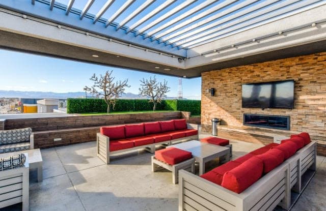 3616 Spring Mountain Rd Unit E22 Gallery 2