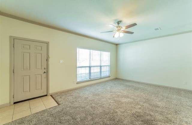 2377 Homewood Lane Gallery 4