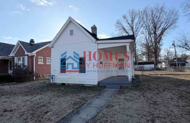 Three Bedroom House | Large Backyard photos photos