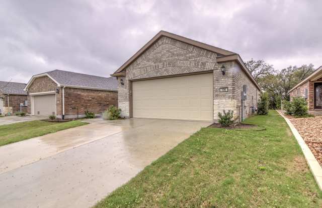 106 Brenham Pass Gallery 3