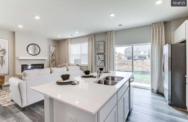 5058 Stable View Drive Gallery 2