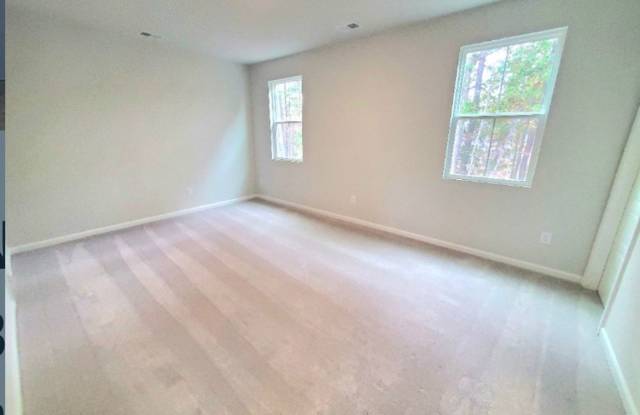Spacious 4BR House in Little River Gallery 3