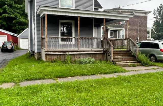 Village of Carthage 3 Bedroom / 1.5 Bath Home - 706 Fulton Street, Carthage, NY 13619