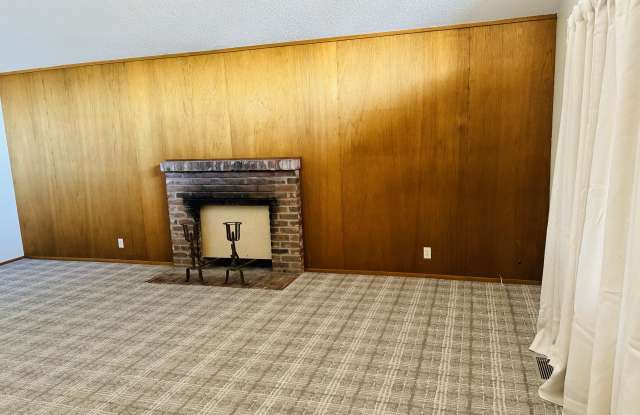 4715 Claremont Ave Gallery 3