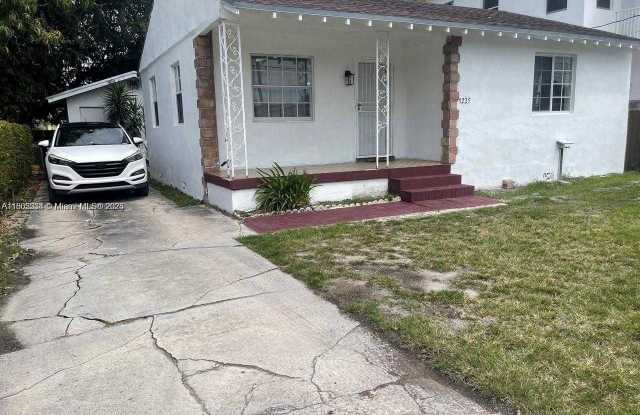 1225 Northwest 45th Street photos photos