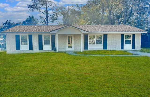 Beautiful white brick ranch styled home off White Bluff in Savannah, Ga! - 607 Dyches Drive, Savannah, GA 31406