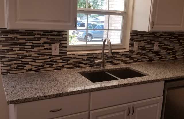 118 Meadow Drive - 118 Meadow Drive, Converse, TX 78109