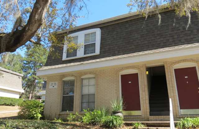 Furnished 1/1 in Chateau DeVille photos photos