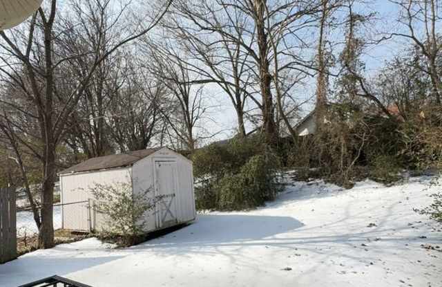 Well-Maintained 2BR/1.5BA Duplex Units with Central HVAC – Memphis - Open To Section 8 photos photos