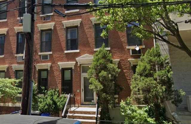 70 PARK AVE Gallery 3