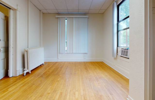 1120-1122 4th St SE Gallery 3