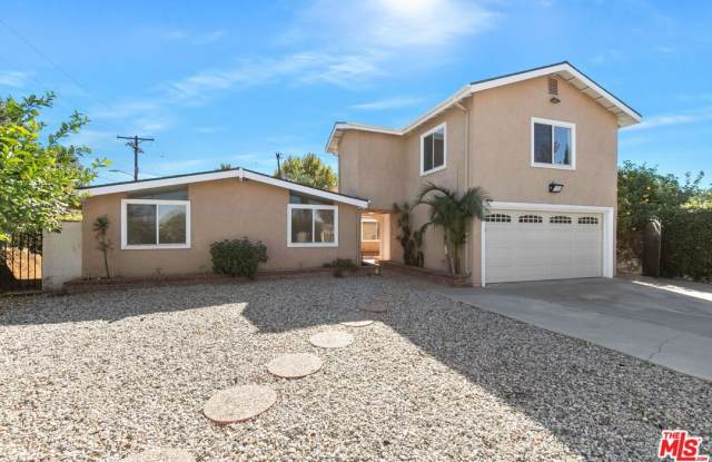 20500 Archwood St photos photos