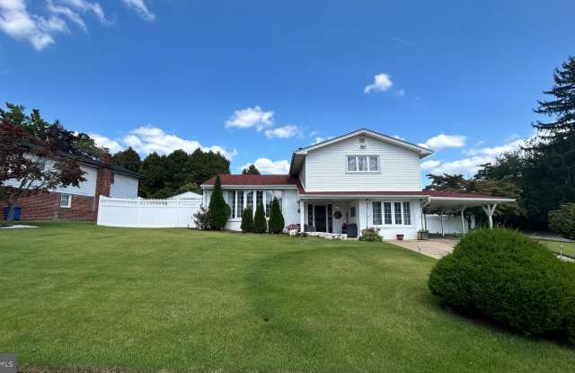 121 KINGFIELD ROAD photos photos