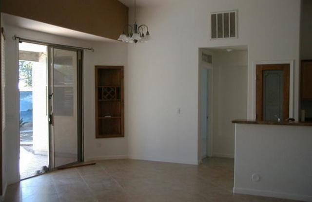 7433 W GLOBE Avenue Gallery 4