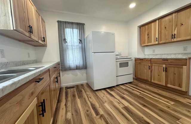 327 Crystal Spring Ave photos photos