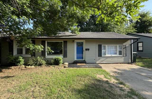1108 West Apache Street - 1108 West Apache Street, Norman, OK 73069