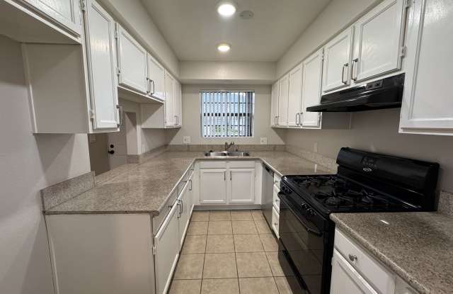 514 E Valencia Ave photos photos