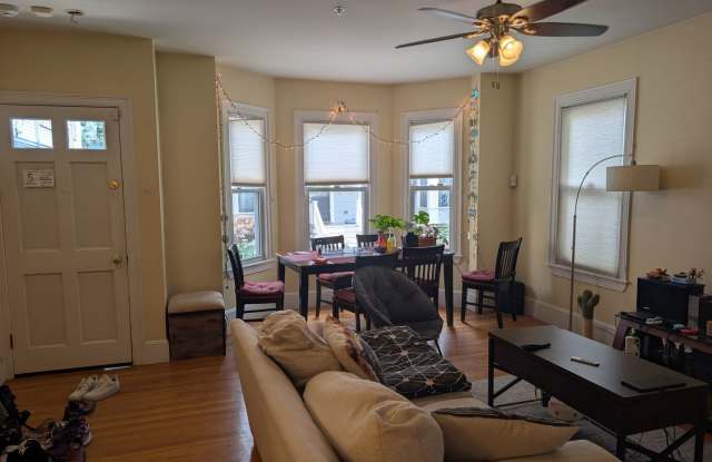 AMAZING CAMBRIDGE 4 BED!!!!!! - 40 Prince Street, Cambridge, MA 02139