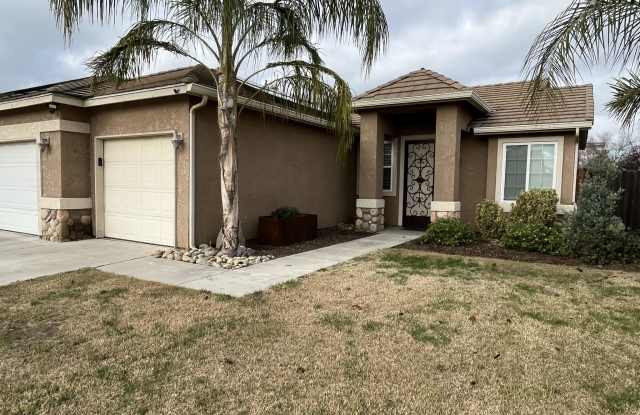 5183 E Lowe Ave - 5183 East Lowe Avenue, Fresno, CA 93727