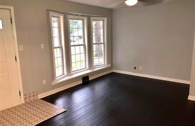3273 SEEBALDT Avenue Gallery 3