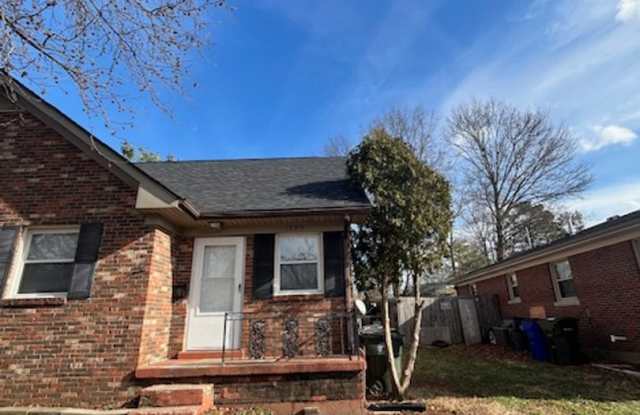 1503 Roanoke Drive photos photos