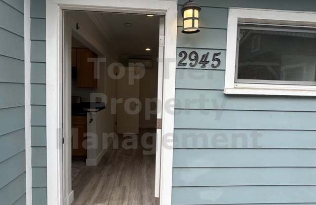 ***Charming Studio Cottage in South Park - Available 08/31*** photos photos
