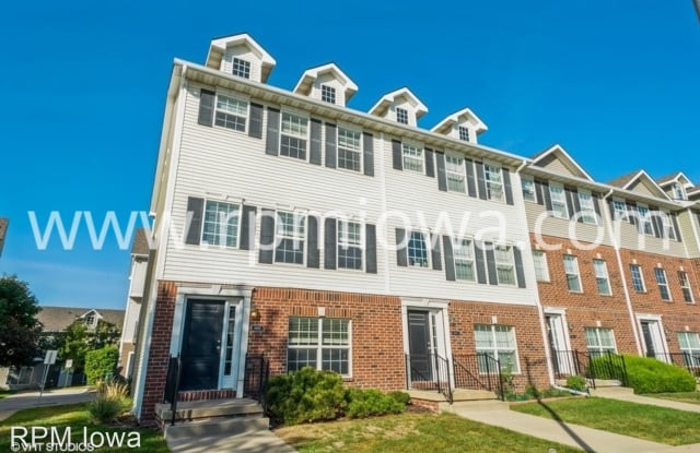 6905 Jack London Drive - 6905 Jack London Dr, Johnston, IA 50131