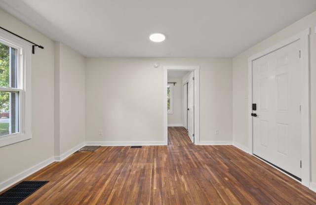 1383 Eastview Gallery 4