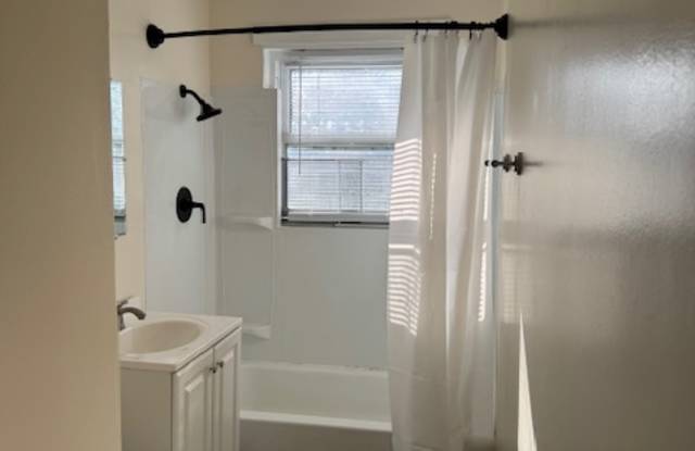 3309 Clarence Towery CircleApt. 04 photos photos