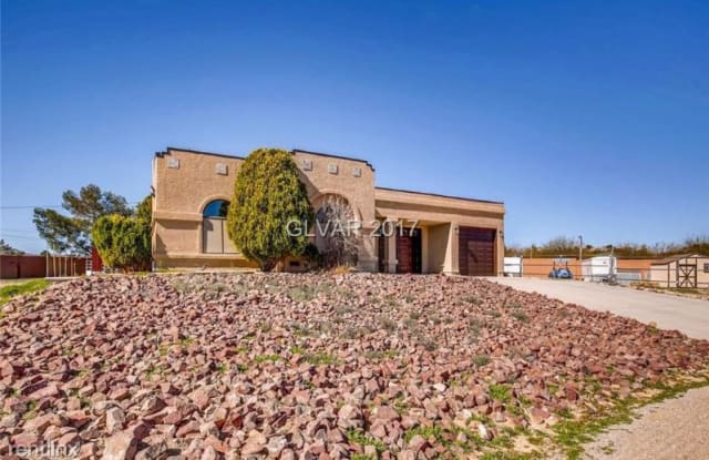 9060 W Washburn Rd Guesthouse - house on northwest corner of property - 9060 West Washburn Road, Clark County, NV 89149