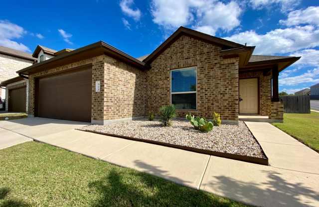 Amazing 3 bed 2 bath in Buda!!! Gallery 1