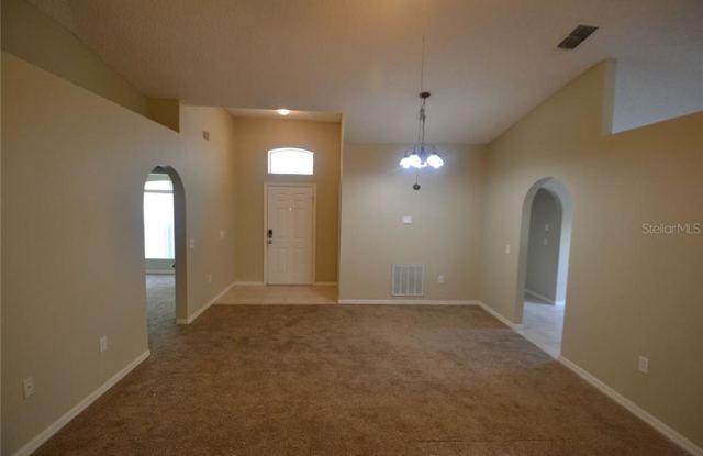 398 REGAL DOWNS CIRCLE Gallery 2