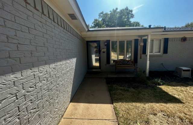 7009 Wayne Avenue Gallery 4