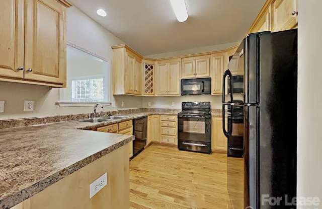1415 Troon Drive Gallery 4