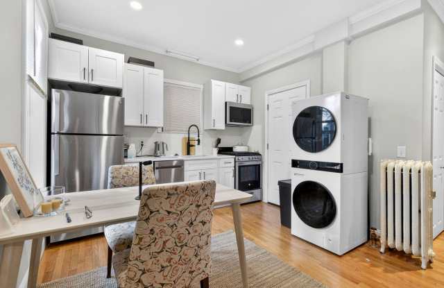 1bed with living room and washer/dryer in unit Gallery 4