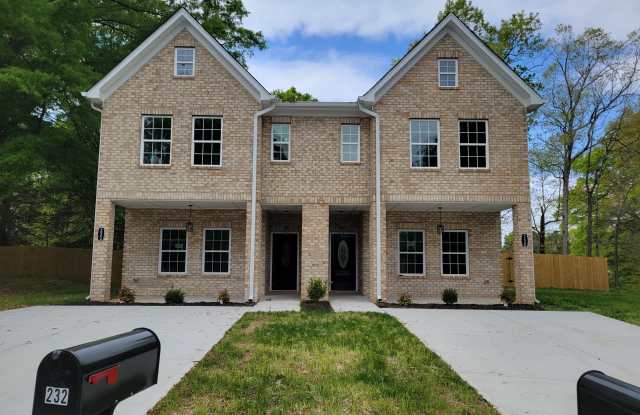 230 Freedom Dr - 230 Freedom Drive, Albemarle, NC 28001