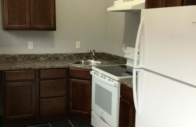 952 S Floyd St photos photos