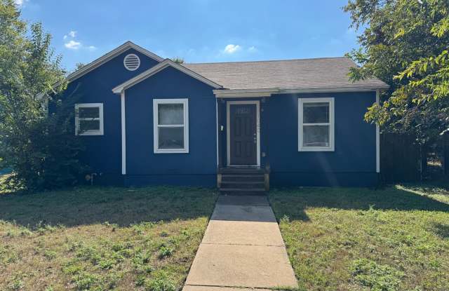 Updated 2 Bedroom in Central Waco Gallery 1
