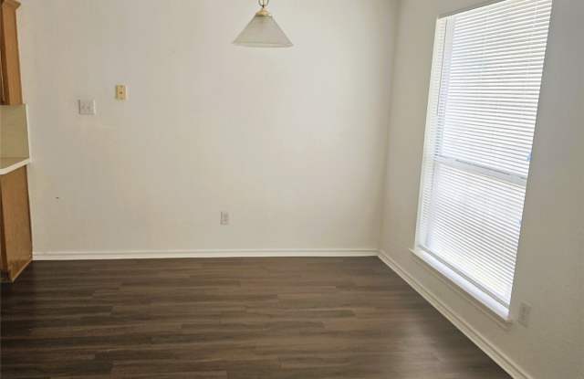 1512 Parrot Court Gallery 3