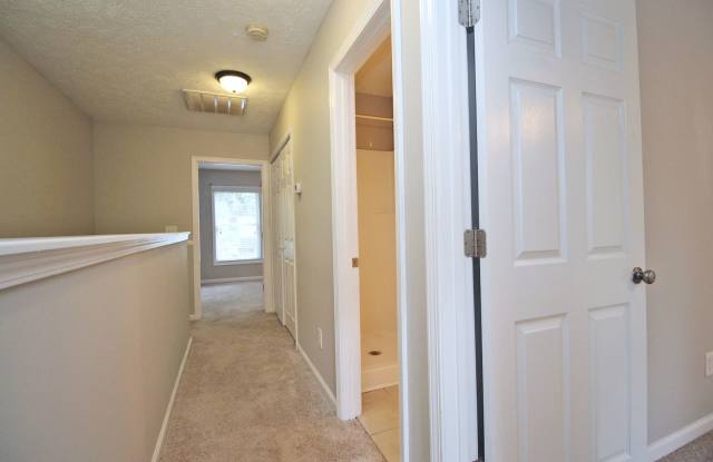 PRE-LEASING for 2026 3 Bedroom, 2.5 bath - Downtown Columbia! Gallery 3