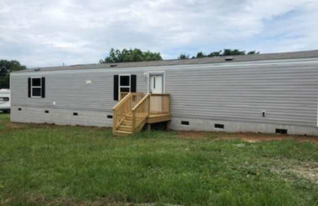 104 Brady Street - 104 Brad Street, Rockingham, NC 28379