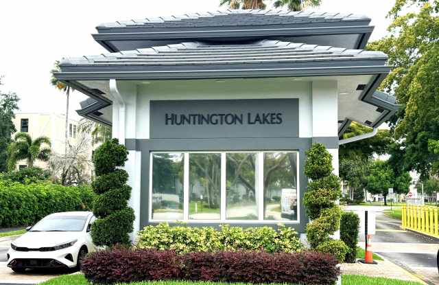 7076 Huntington Lane photos photos 7076 Huntington Lane photos photos