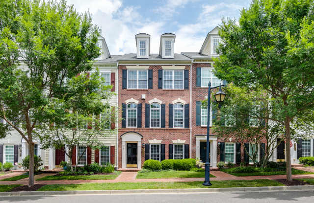 1004 Hyde Ln - 1004 Hyde Lane, Tuckahoe, VA 23229