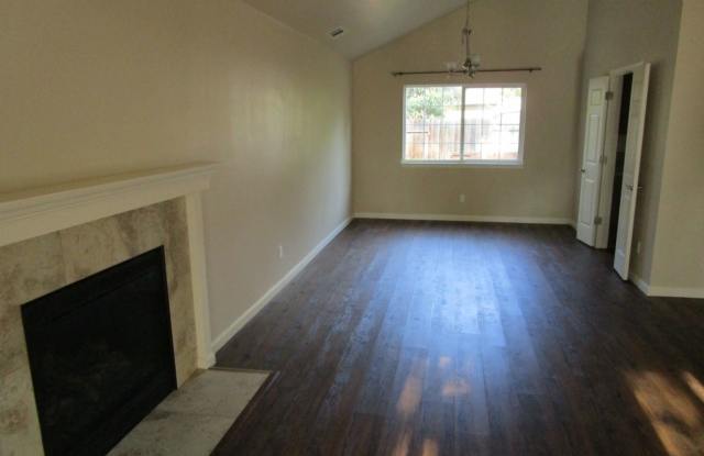 504 Yuba Cr. Gallery 2