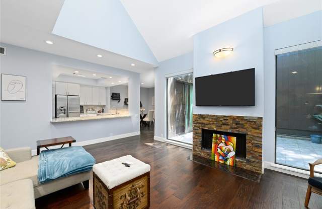 291 Litchfield Lane Gallery 2